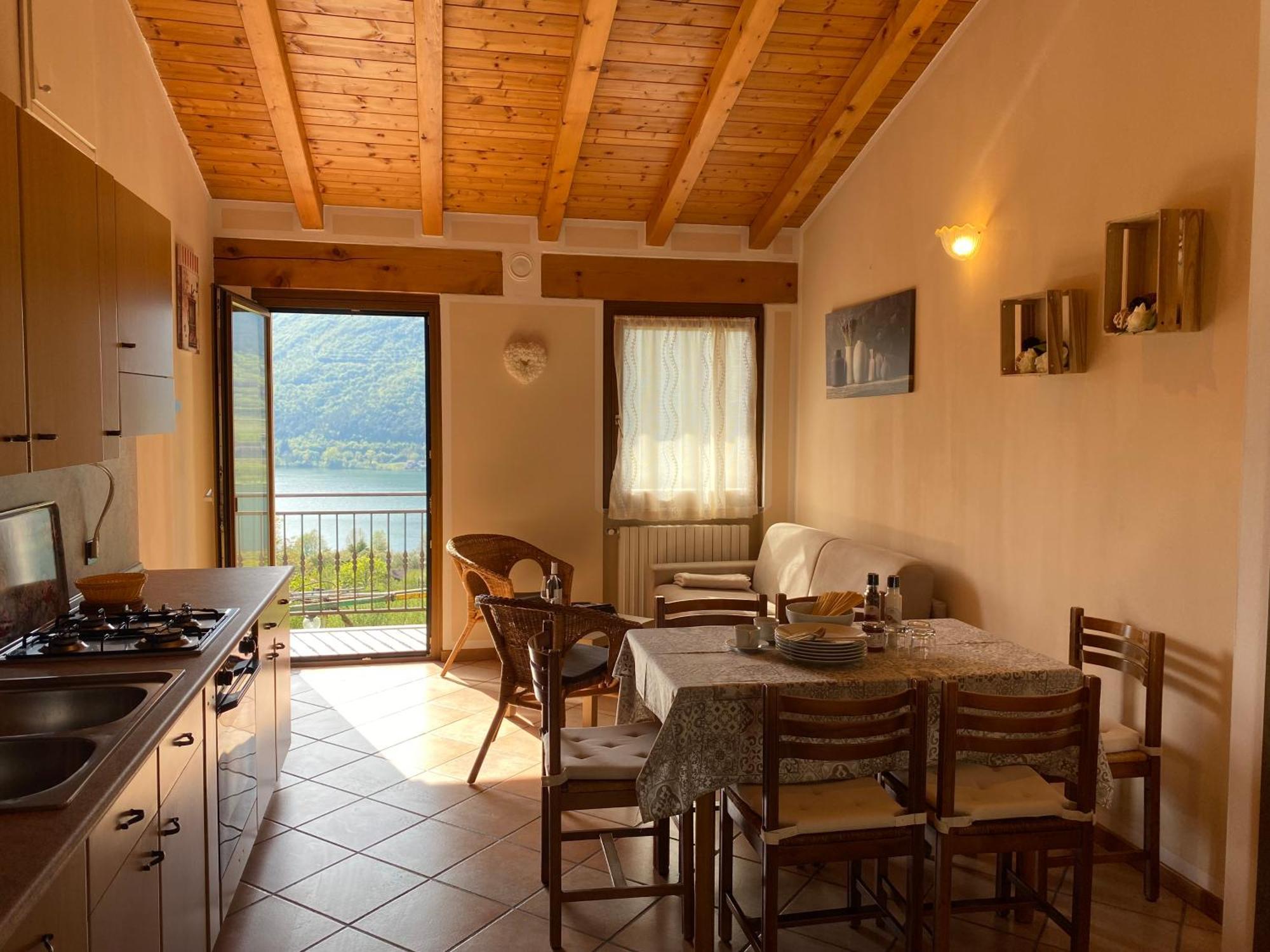 Casa Carla, Bis 4 Personen, Garten, Balkon Mit Blick Auf Den See Und Die Berge Crone Kültér fotó