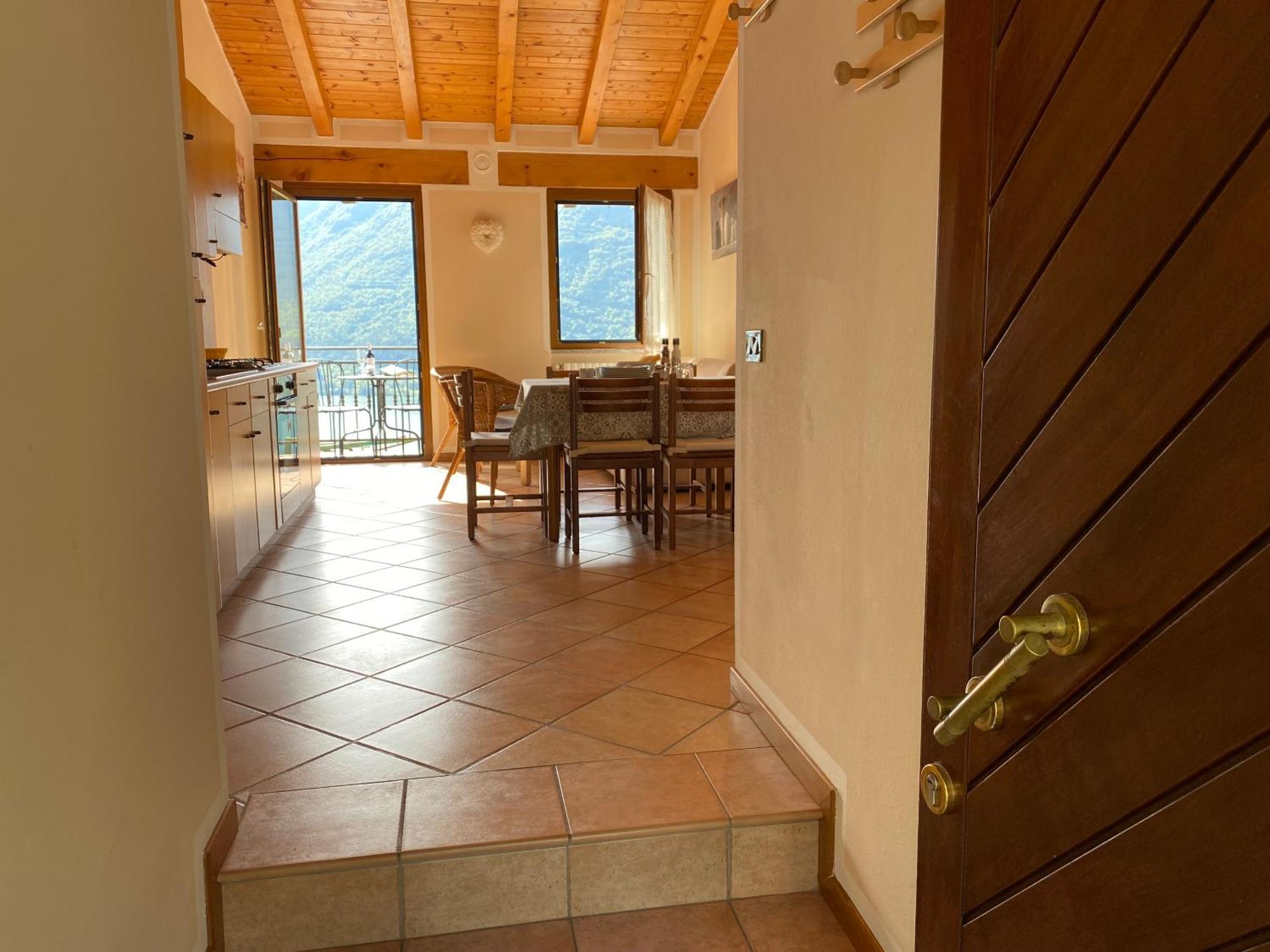 Casa Carla, Bis 4 Personen, Garten, Balkon Mit Blick Auf Den See Und Die Berge Crone Kültér fotó